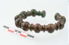 Foto von Bronzeknotenarmreif (NHMW-PRAE-002250)